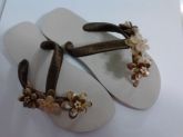 Chinelo decorado com Fita