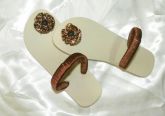 Chinelo decorado com Fita