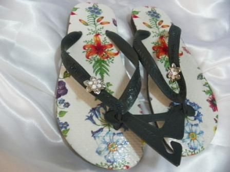 Chinelo decorado com Decoupage
